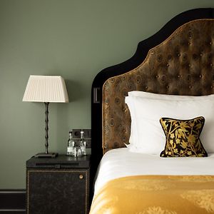 Deluxe Zimmer mit Kingsize-Bett